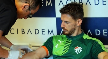 Serdar Aziz’de Milli takım belirsizliği!