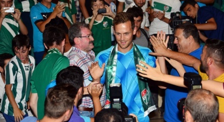 Tom de Sutter formayı unuttu!
