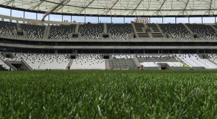 Vodafone Arena’da hibrit çim işlemi başladı!