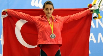 Yasemin Keskin’den 3 Bronz Madalya!