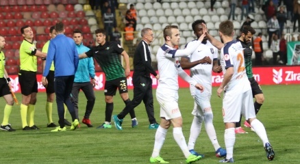 Ziraat Türkiye Kupası: Akhisar Belediyespor: 0 – Medipol Başakşehir: 2 (maç Sonucu)
