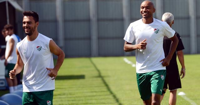Josua John antrenmana katıldı