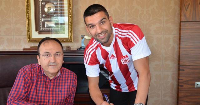 Sivasspor, Muhammet Demir ile 2 yıllık sözleşme imzaladı