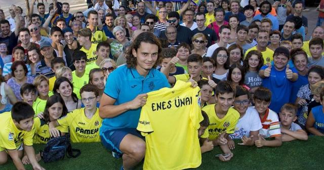 Villareal, Enes Ünal’ı tanıttı