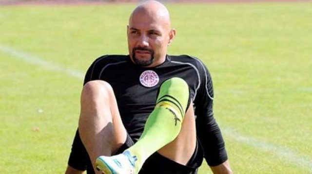 Eski milli futbolcu Ömer Çatkıç gözaltına alındı!