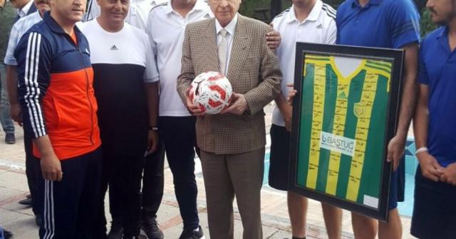 MHP Lideri Bahçeli’den Osmaniyespor’a ziyaret