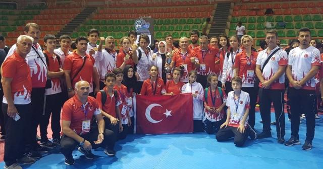 Taekwondoda yıldızlar dünya ikincisi oldu