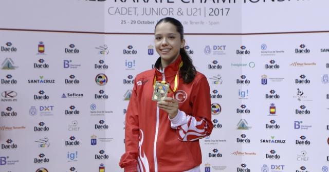 Asena Dünya Karate Şampiyonasında üçüncü oldu