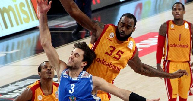 Aslan evinde farklı kazandı