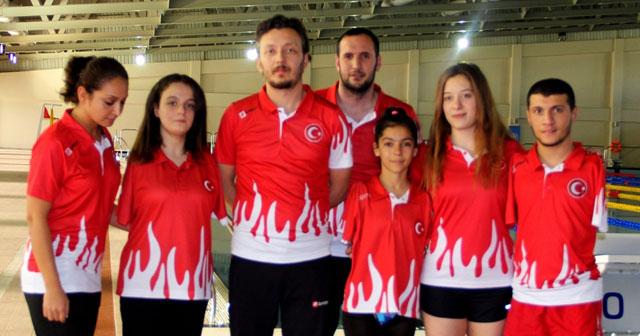 Havuzda engel tanımıyorlar