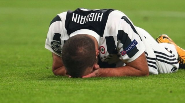 Juventus'ta Higuain şoku!