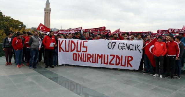 Antalyasporlu taraftarlardan alkışlık hareket