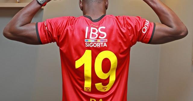 Demba Ba resmen Göztepe’de