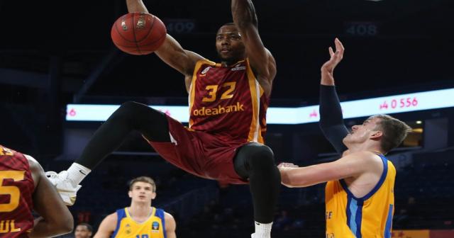 Galatasaray Odebank farklı yenildi
