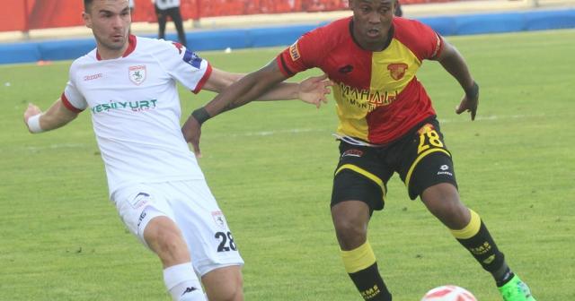 Göztepe, Segbefia’yı gönderdi