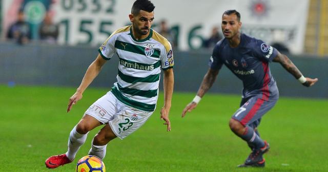 Beşiktaş 1 puanı uzatmada kaptı