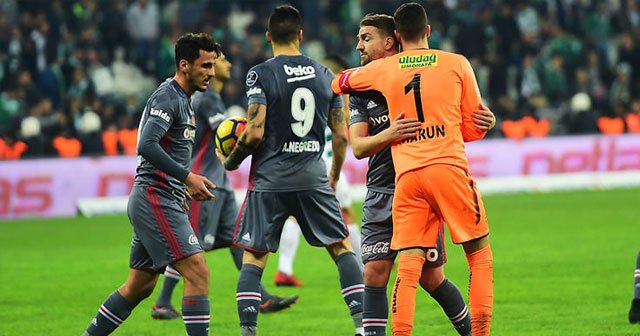 İtalyanlar milli futbolcumuz için tribündeydi!