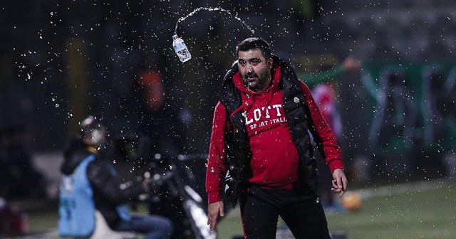 Özat ile 3 dönem, 24 transfer