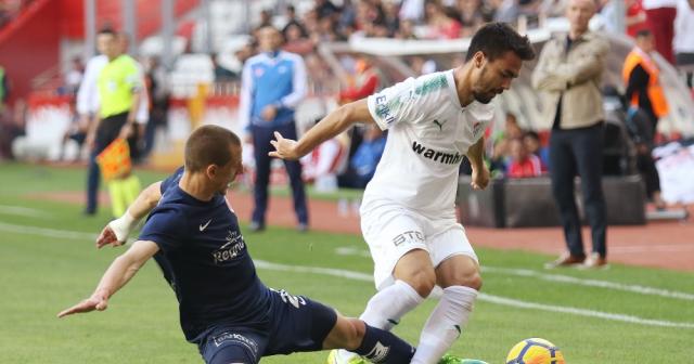 Antalyaspor Bursa’yı 2 golle geçti