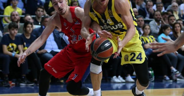 Fenerbahçe Doğuş son saniyede yıkıldı