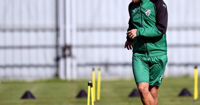 Bursaspor’da Jorquera takıma döndü