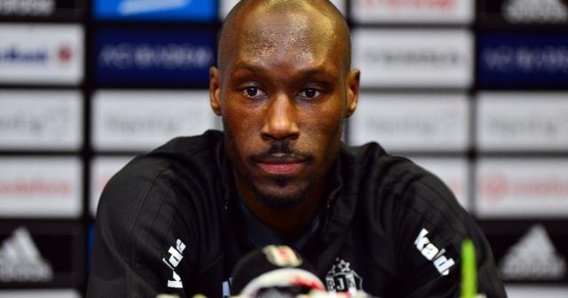 Beşiktaş’ta Atiba ile yeniden anlaştı