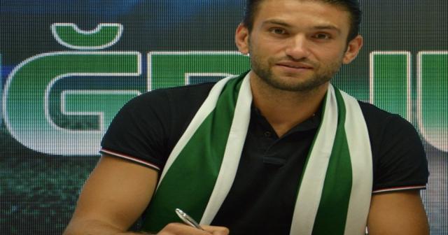 Konyaspor, Ertuğrul Taşkıran ile sözleşme imzaladı
