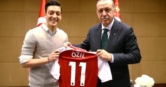 Mesut Özil’e spor dünyasından destek