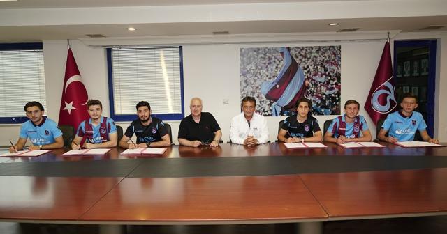 Trabzonspor 6 oyuncuyla profesyonel sözleşme yaptı
