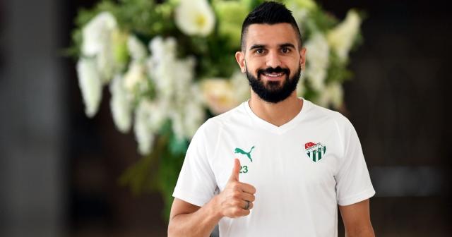 Aziz Behich takım arkadaşlarıyla vedalaştı