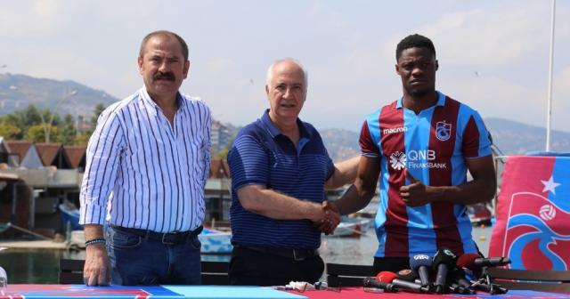 Trabzonspor Calep Ekuban ile sözleşme imzaladı