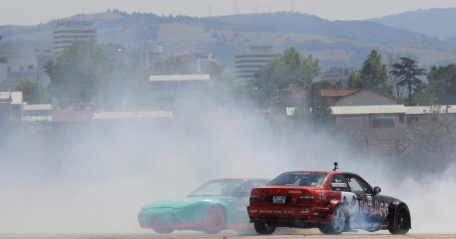 Yeşil Bursa Rallisi’nde lastikler yandı
