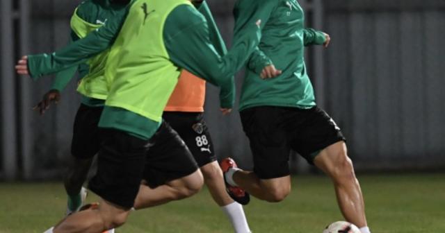 Bursaspor’da affedilen Yusuf ve Furkan antrenmanda