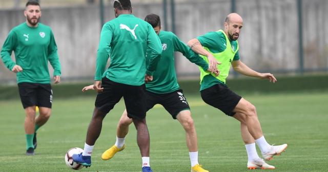 Bursaspor’da Galatasaray maçı hazırlıkları sürüyor