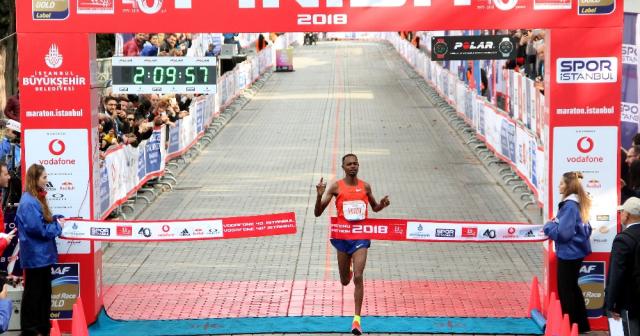 İstanbul Maratonu’nda çifte rekor