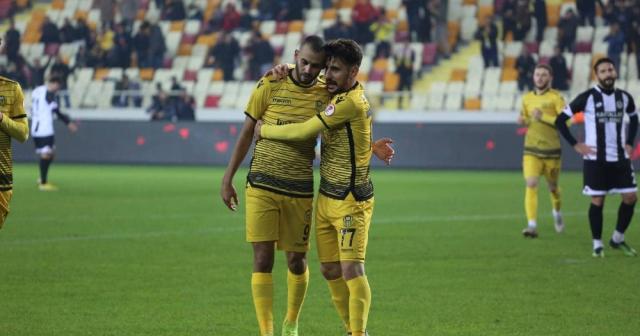 Evkur Yeni Malatyaspor  kupada rahat kazandı