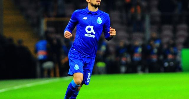 Galatasaray taraftarı Alex Telles’i unutmadı