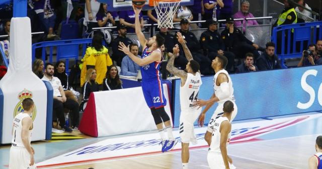 Anadolu Efes İspanya’da mağlup
