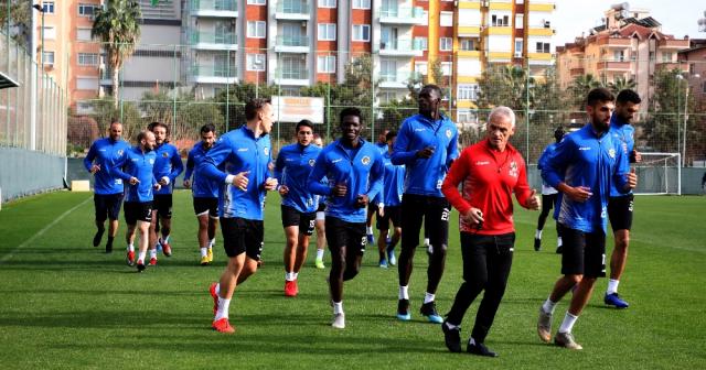 Alanyaspor’da Akhisar maçı hazırlıkları başladı