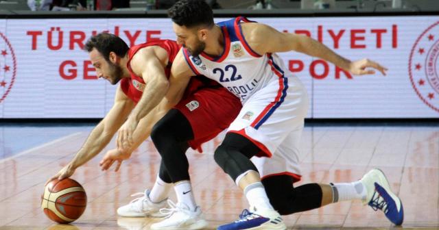TBF Erkekler Türkiye Kupası: Anadolu Efes: 73 - Gaziantep Basketbol: 59