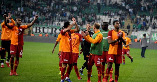 Galatasaray, Başakşehir’in puan kaybetmesini affetmedi