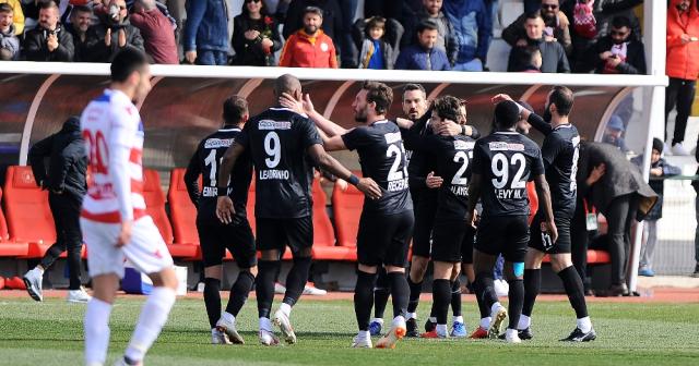 Ümraniyespor Karabükspor’u 3 golle geçti