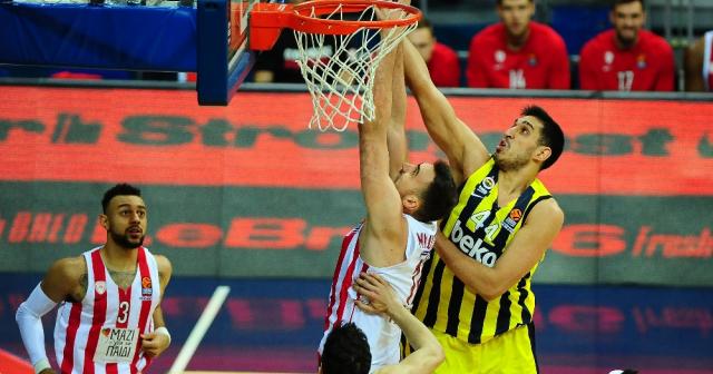 Ahmet Düverioğlu üç yıl daha Fenerbahçe’de