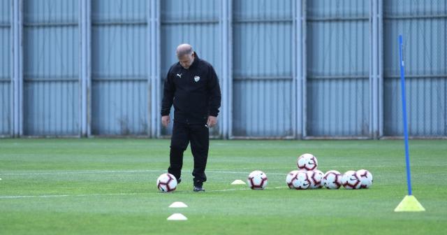 Mesut Bakkal, Bursaspor’da ilk antrenmanına çıktı