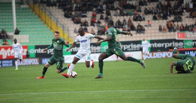 Timsahlar deplasmandan eli boş döndü