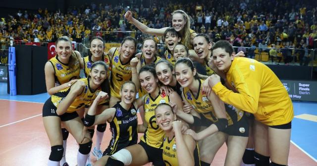 VakıfBank İtalya’da final peşinde