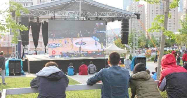 Final Four için İstanbul’da dev ekran kuruldu