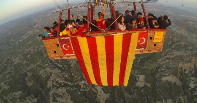Galatasaray’ın şampiyonluğunu gökyüzünde kutladılar