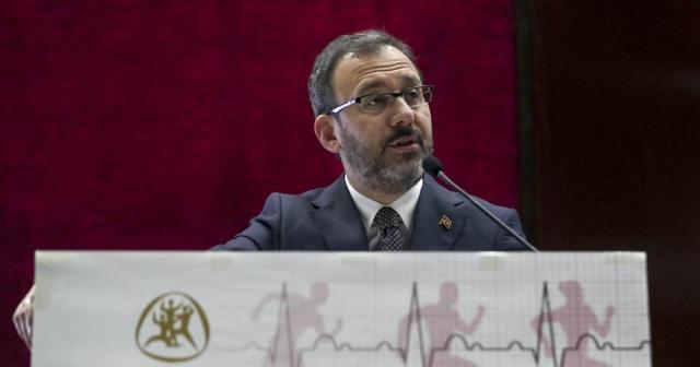 Bakan Kasapoğlu’ndan milli haltercilere tebrik mesajı