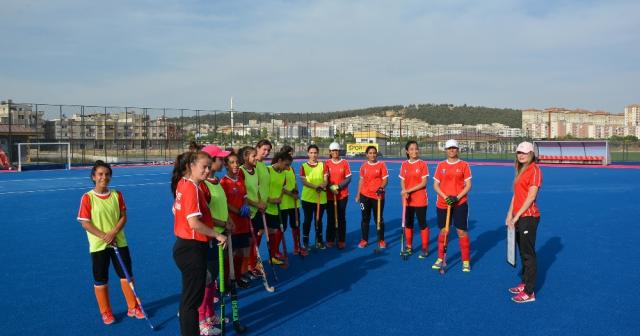 Hokeyin Sultanları, Avrupa Şampiyonası için yola çıkıyor 